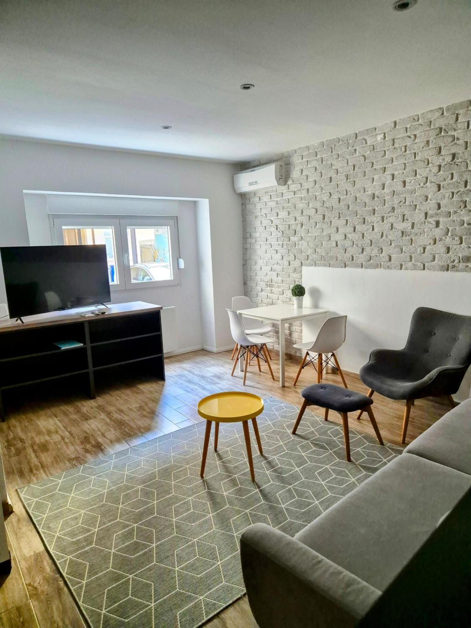 Home Apartmani I Sobe Osijek Exterior photo